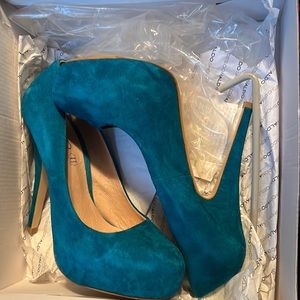 Aldo teal pumps
